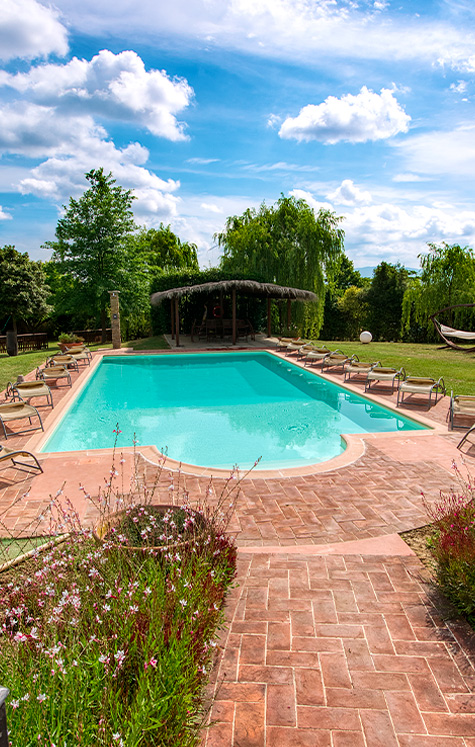 villa con piscina in toscana per affitto turistico per gruppi
